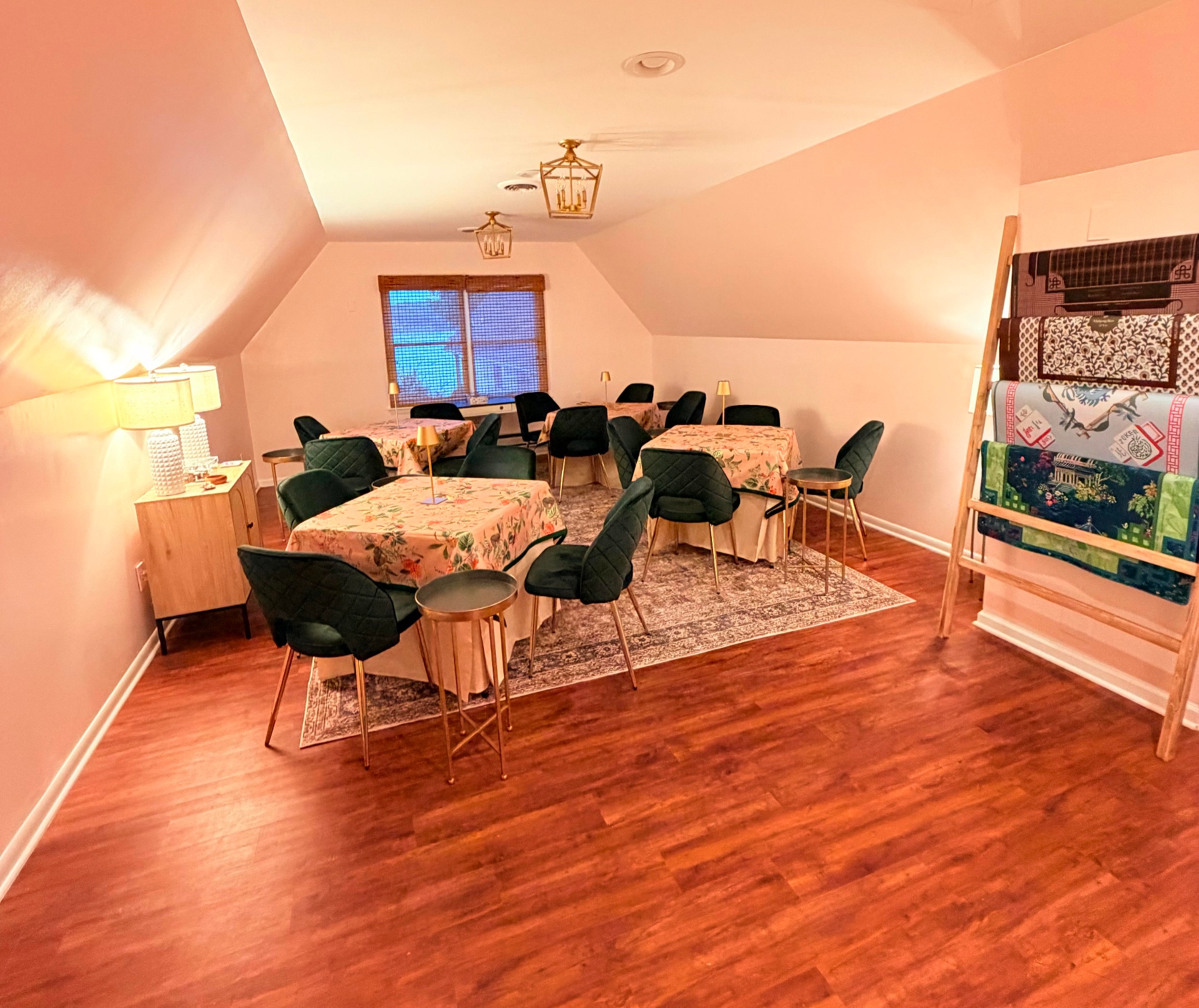 Cozy mahjong loft interior